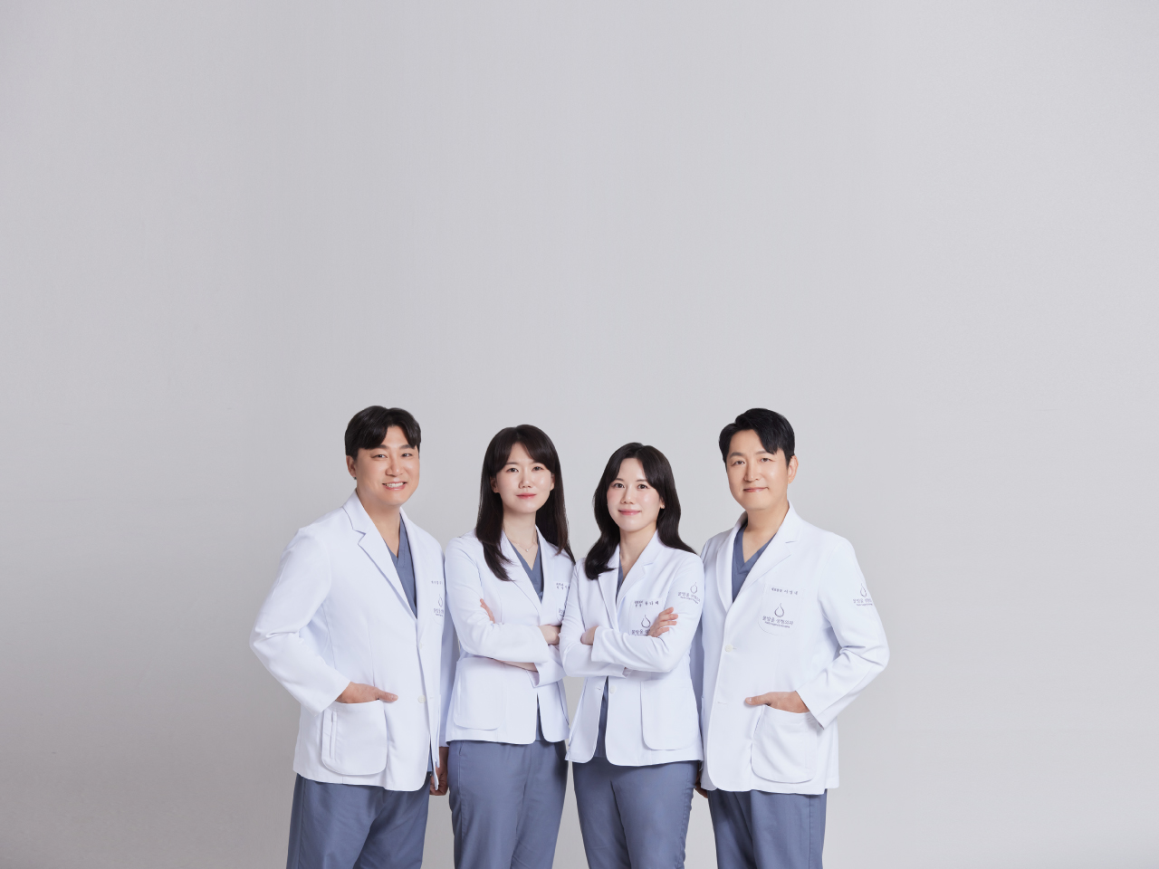 물방울 성형외과의원 의료진 모바일